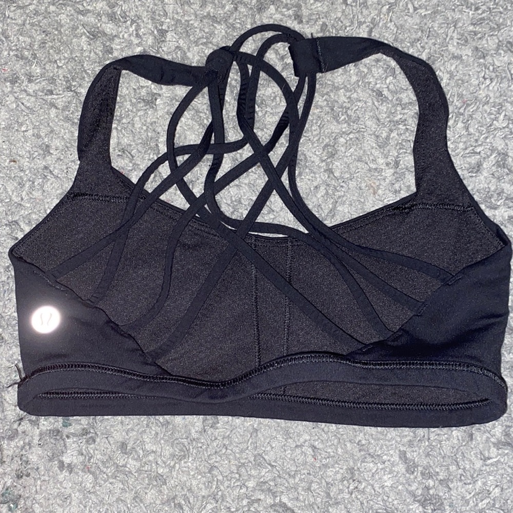 Lululemon Size 2, free to be-wild